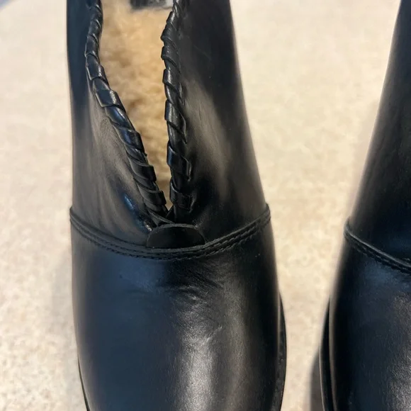 UGG Leather Jamison Black Platform Ankle Bootie Heels Sheepskin Lined Size 5.5 - Picture 5 of 14